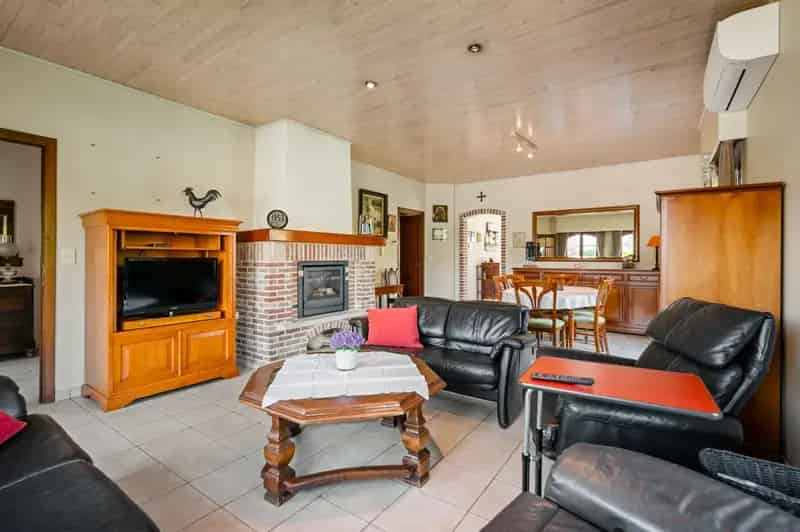 Goed onderhouden woning te Vosselaar met zolder en garage
