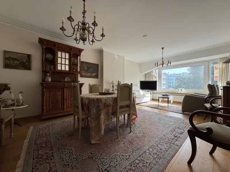 Appartement te koop Oostende: Lichtrijk 2 slaapkamers nabij centrum
