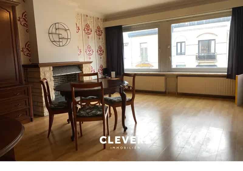 Appartement te huur 1 slaapkamer deels gemeubeld