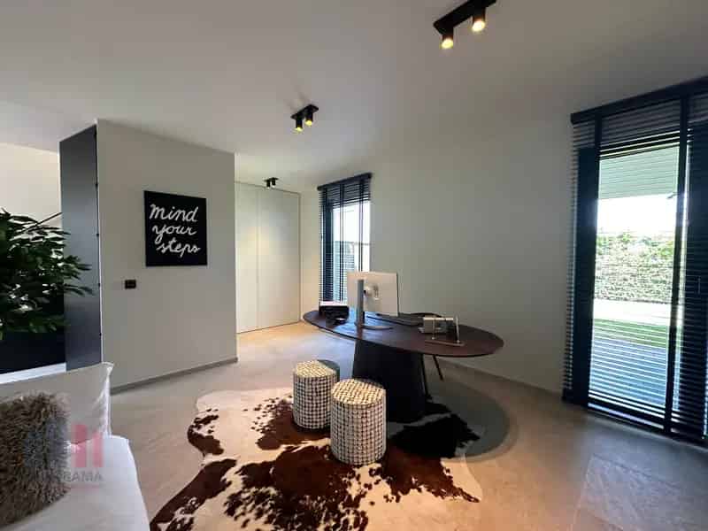 Huis te koop Wielsbeke: Instapklare woning met KMO-unit