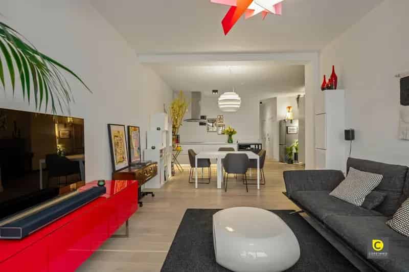 Antwerpen Appartement te Koop 2 Slaapkamers Stadskoer Gerenoveerd