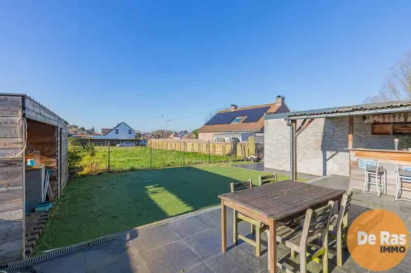 GAVERE Te renoveren woning met tuin