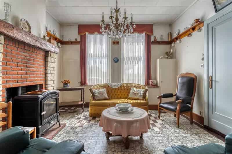 Te renoveren woning met grote tuin Ronse