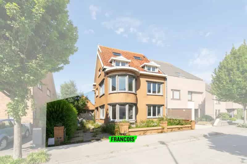 Huis te Koop Mariakerke: Renovatieproject met Grote Tuin