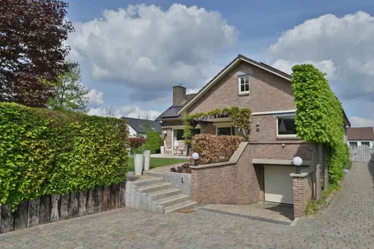 Royale woning met zonnepanelen te Lanaken