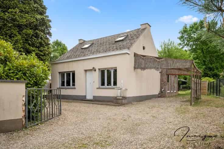 Huis Te Koop Tremelo: Rustige Woning met Grote Tuin
