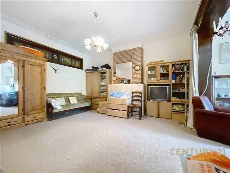 Appartementsblok te Koop Nabij Place Dr Schweitzer