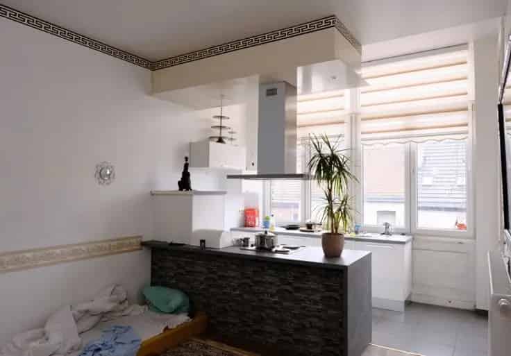 Huis Te Koop - Ruime woning met karakter nabij centrum