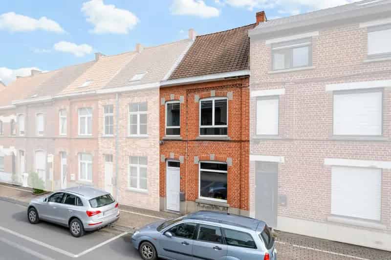 TE RENOVEREN RIJWONING MET POTENTIEEL