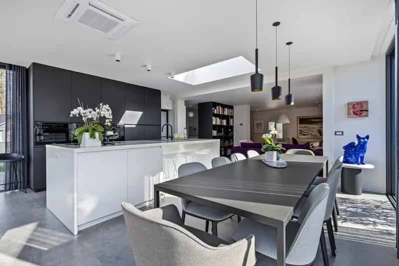 Huis te huur Zedelgem: Instapklare villa met 4 slaapkamers