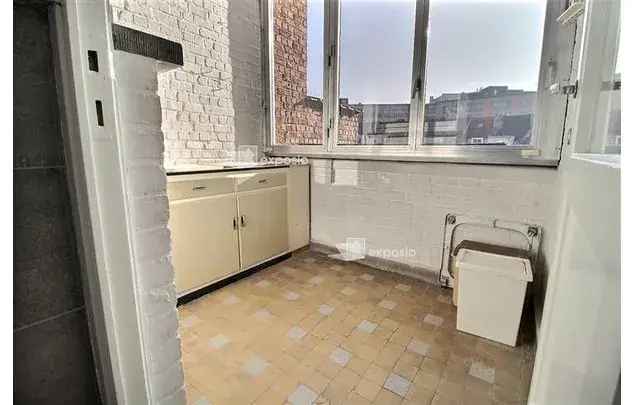 Huur 3 slaapkamer appartement van 130 m² in Schaerbeek - Schaarbeek