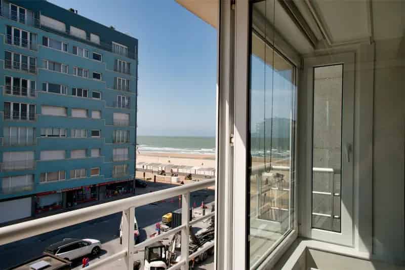 Appartement te huur Oostende: 1 slaapkamer, zeezicht, gerenoveerd