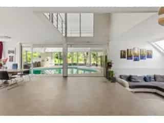 Villa te koop Brasschaat - Ruime woning met binnenzwembad