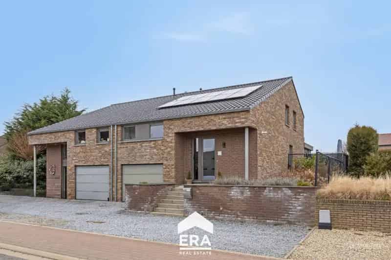 Moderne Split-Level Woning te Koop in Wijshagen