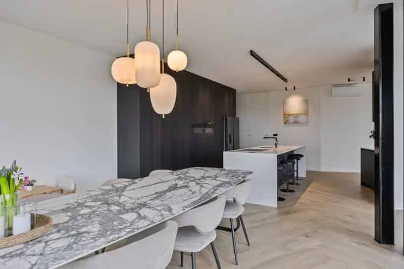 Nieuwbouw Villa te Huur 4 slaapkamers Grote Tuin