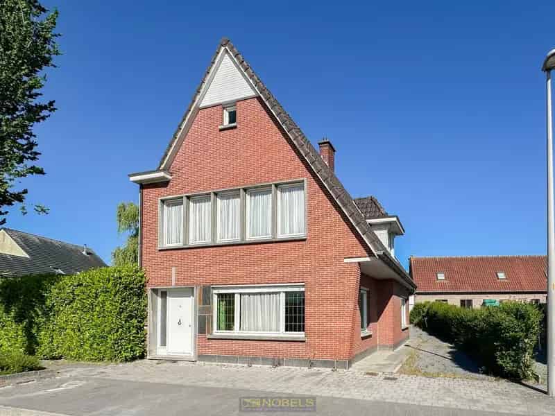 Huis te koop Zingem: te renoveren halfopen bebouwing met garage en tuin