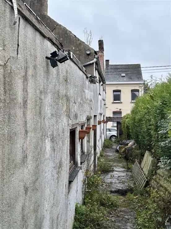 Huis te Koop Goutroux 4 slaapkamers Tuin Te renoveren