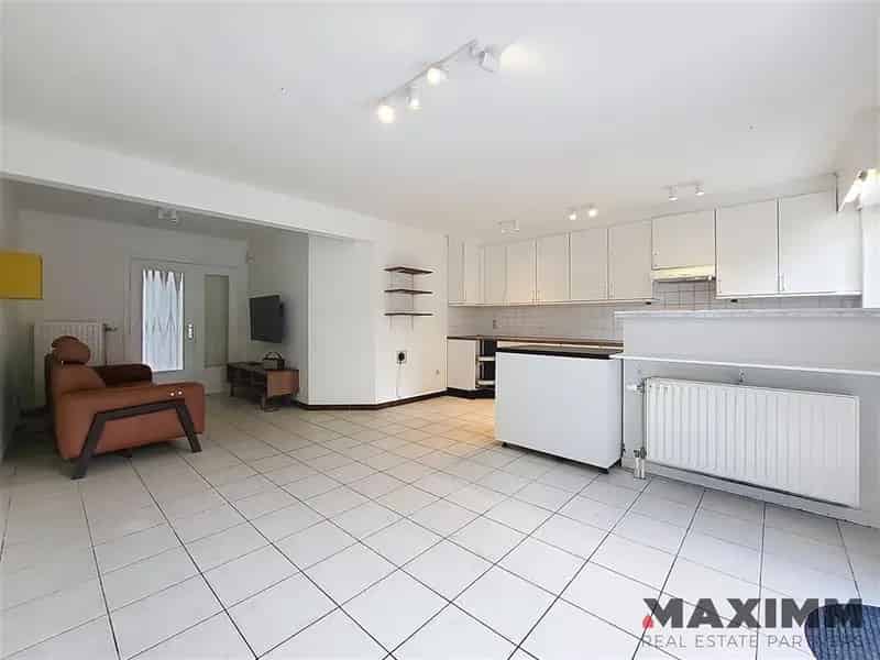 Huis te huur Zomergem: 4 slaapkamers, garage, tuin