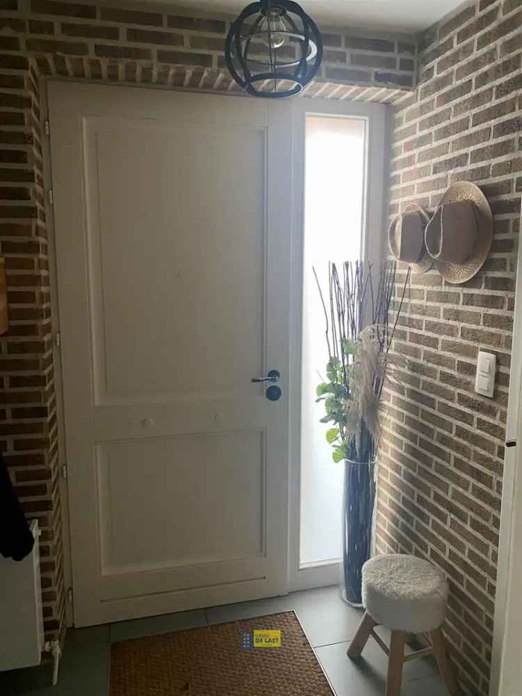 Huis te huur: Gerenoveerde halfopen bebouwing met tuin en garage