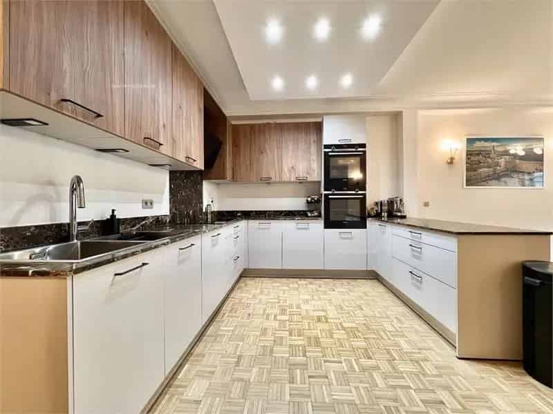 Appartement te koop Antwerpen 3 slaapkamers gerenoveerd