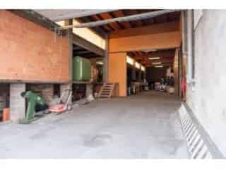 Industrieel Gebouw te Koop Moeskroen 609m²