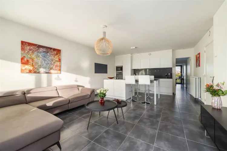 Appartement te koop in Mortsel met centrale ligging en nabijheid van winkels