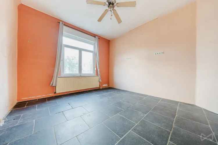 Huis te koop 2 slaapkamers centrum renovatieproject