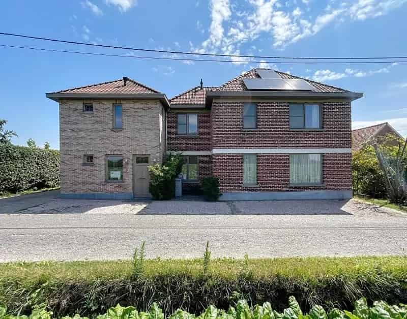 Villa 4 slaapkamers grote tuin zonnepanelen te koop