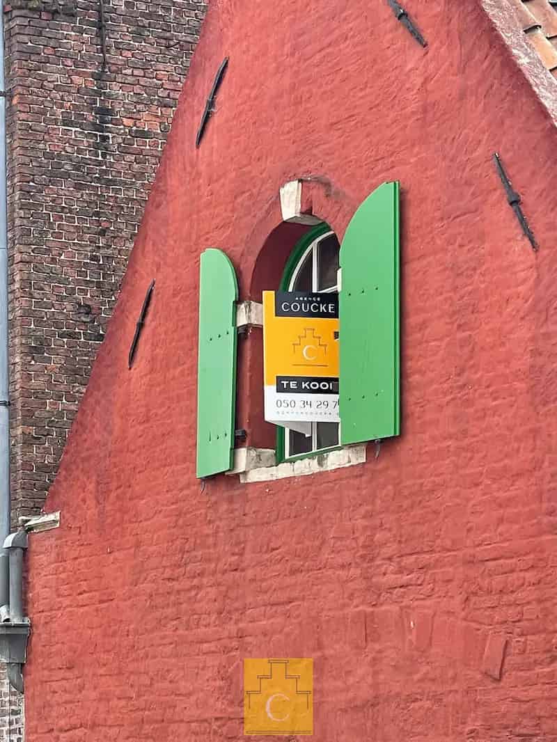 Huis te koop Brugge: Sfeervol Laatmiddeleeuws Huis nabij Astridpark
