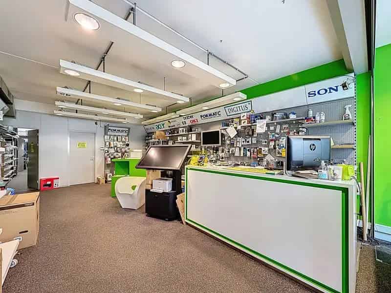 Commercieel Pand Bredabaan Grote Visibiliteit