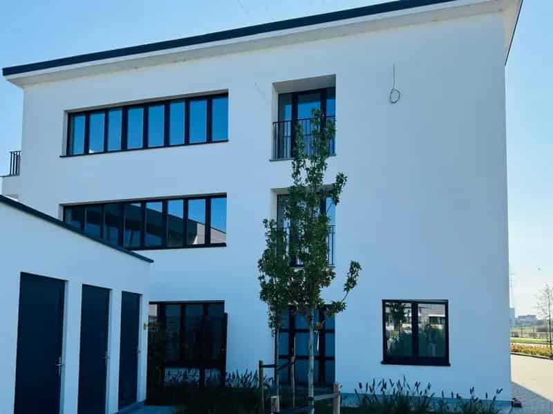 Gebouw 647m² Albertkanaal Kantoren Appartementen