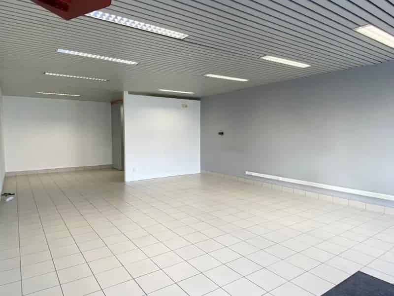 WINKELRUIMTE OP COMMERCIËLE LIGGING IN CENTRUM PITTEM