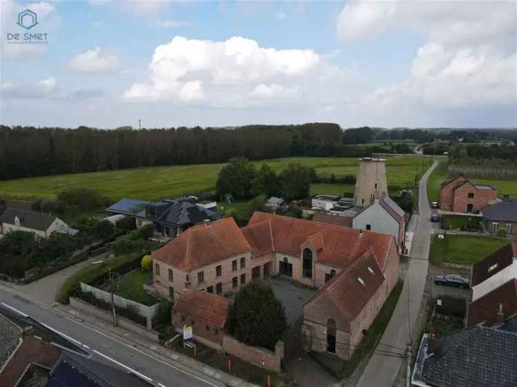 Huis te koop vierkantshoeve in Oosterzele met moderne functionaliteit