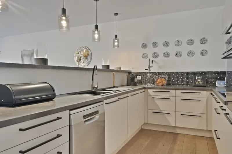 Huis te koop Kruibeke 5 slaapkamers 2 badkamers tuin garage