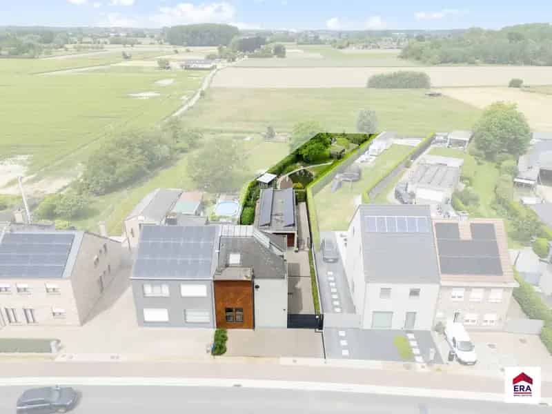 Huis te koop: Instapklare woning met zwemvijver en praktijkruimte