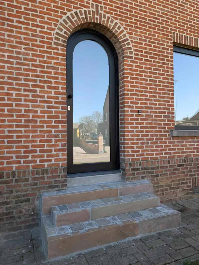 Huis te huur Bellingen: Gerenoveerde woning met tuin en garage