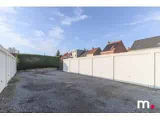 Garage te koop Heule - Ruime en veilige garage vlakbij invalswegen