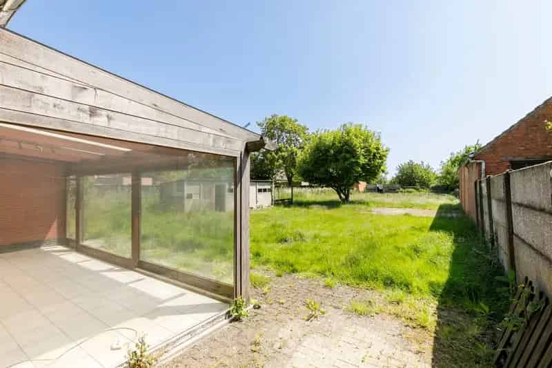 Ruime 4 Slaapkamers Te Renoveren Woning 1200m2 Perceel