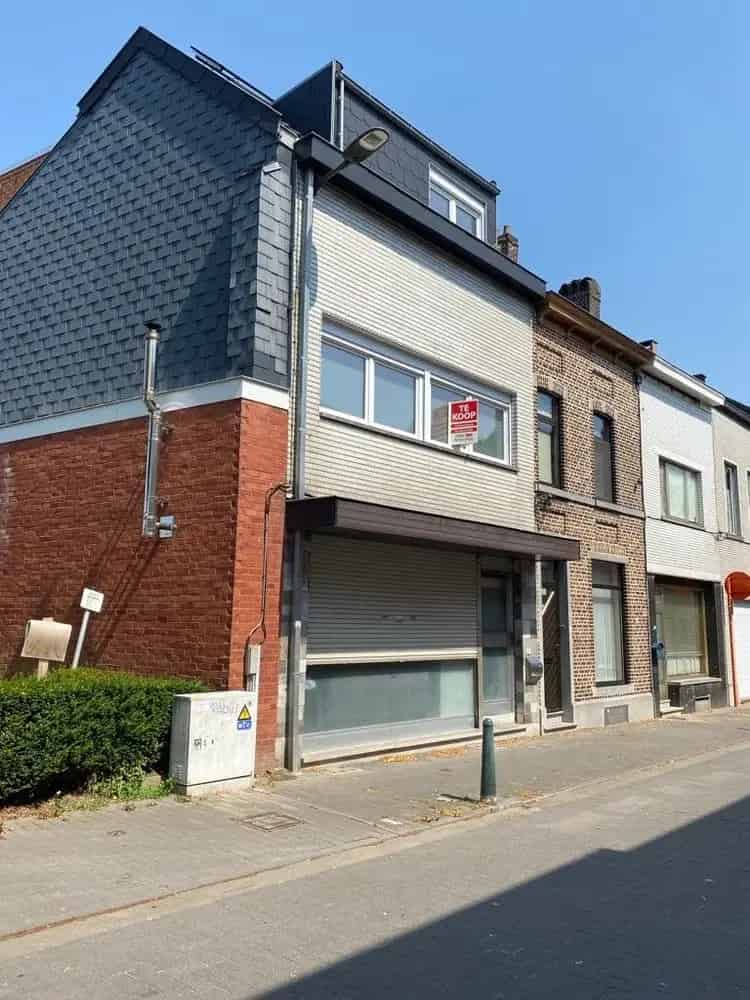 Centraal Gelegen Woning 3 Slaapkamers Terras