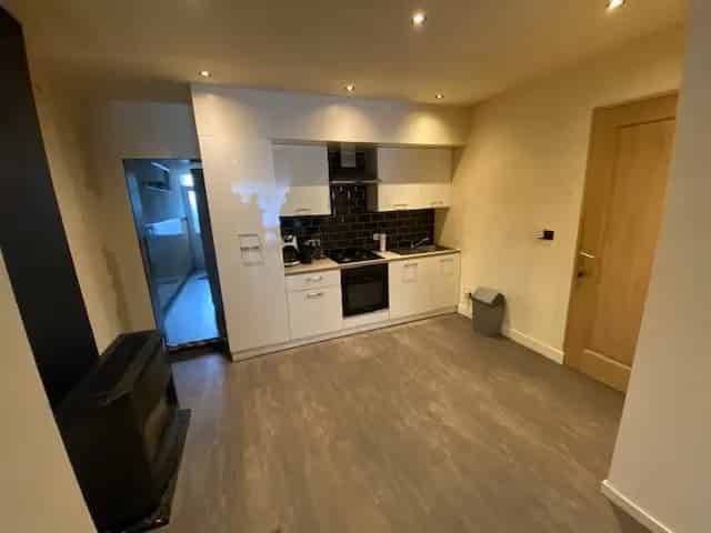 Huis te koop met 4 slaapkamers potentieel
