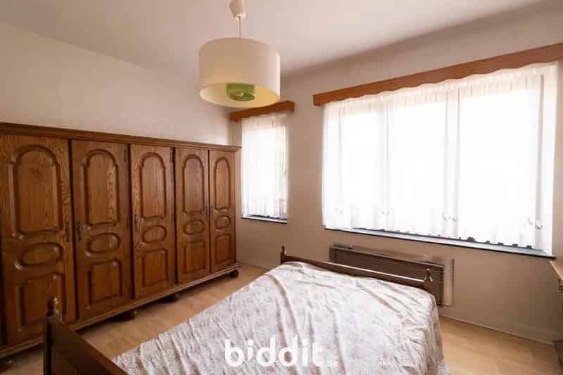 TE RENOVEREN WONING MET KOER