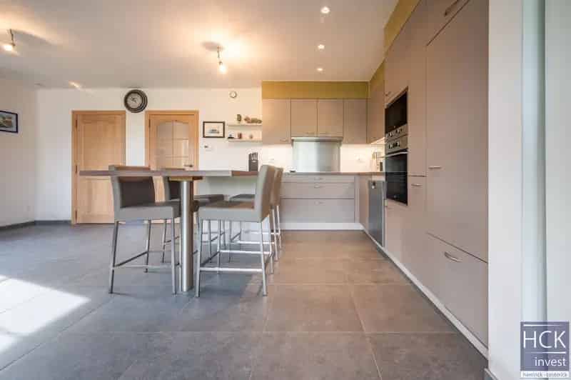 KRUISHOUTEM - Instapklare woning centrum