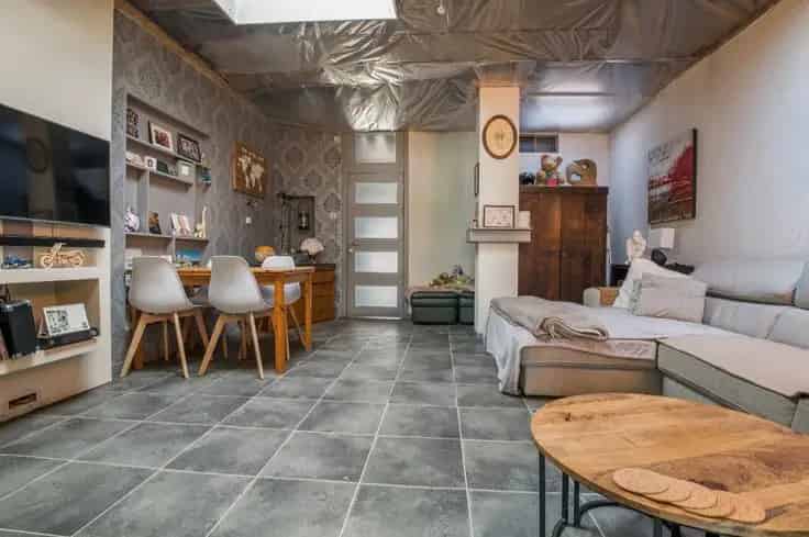 Huis Te Koop Gent: Te renoveren woning met tuin en garage