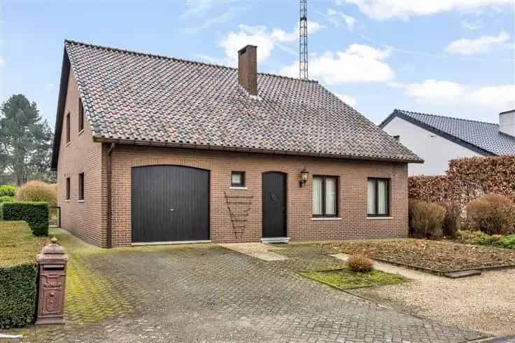 Huis Te Koop 4 slaapkamers 230m2 Zuidgerichte Tuin