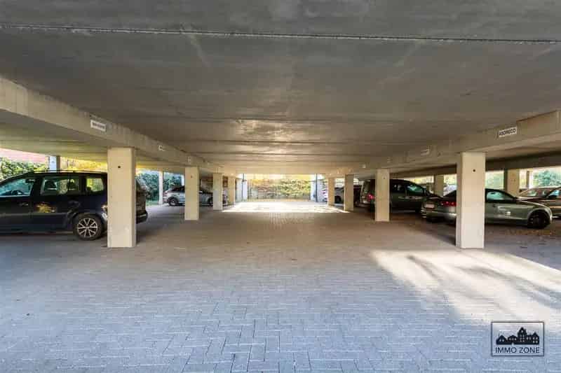 Afgesloten Parkeerplaats