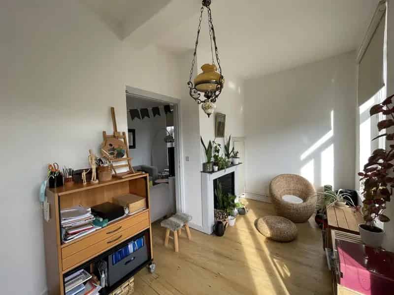 OORDEGEM - Charmant appartement met koer vlakbij het centrum