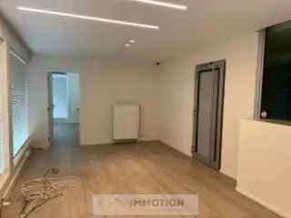 Kantoor te koop Kortrijk 175m² gerenoveerd