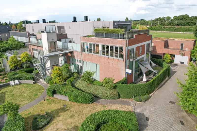 Huis te huur: Ruime Loftwoning 4 Slaapkamers Tuin