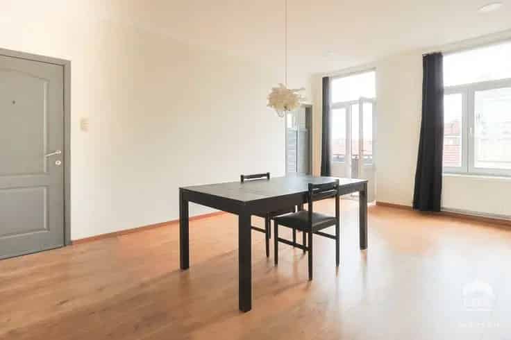 Triplex 3 slaapkamers Schaarbeek Nabij Station