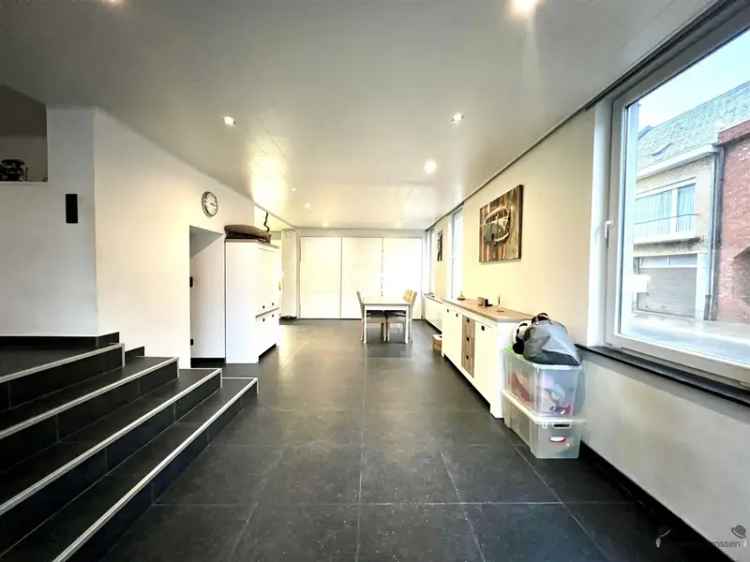 Hoekwoning met atelier van 115m²